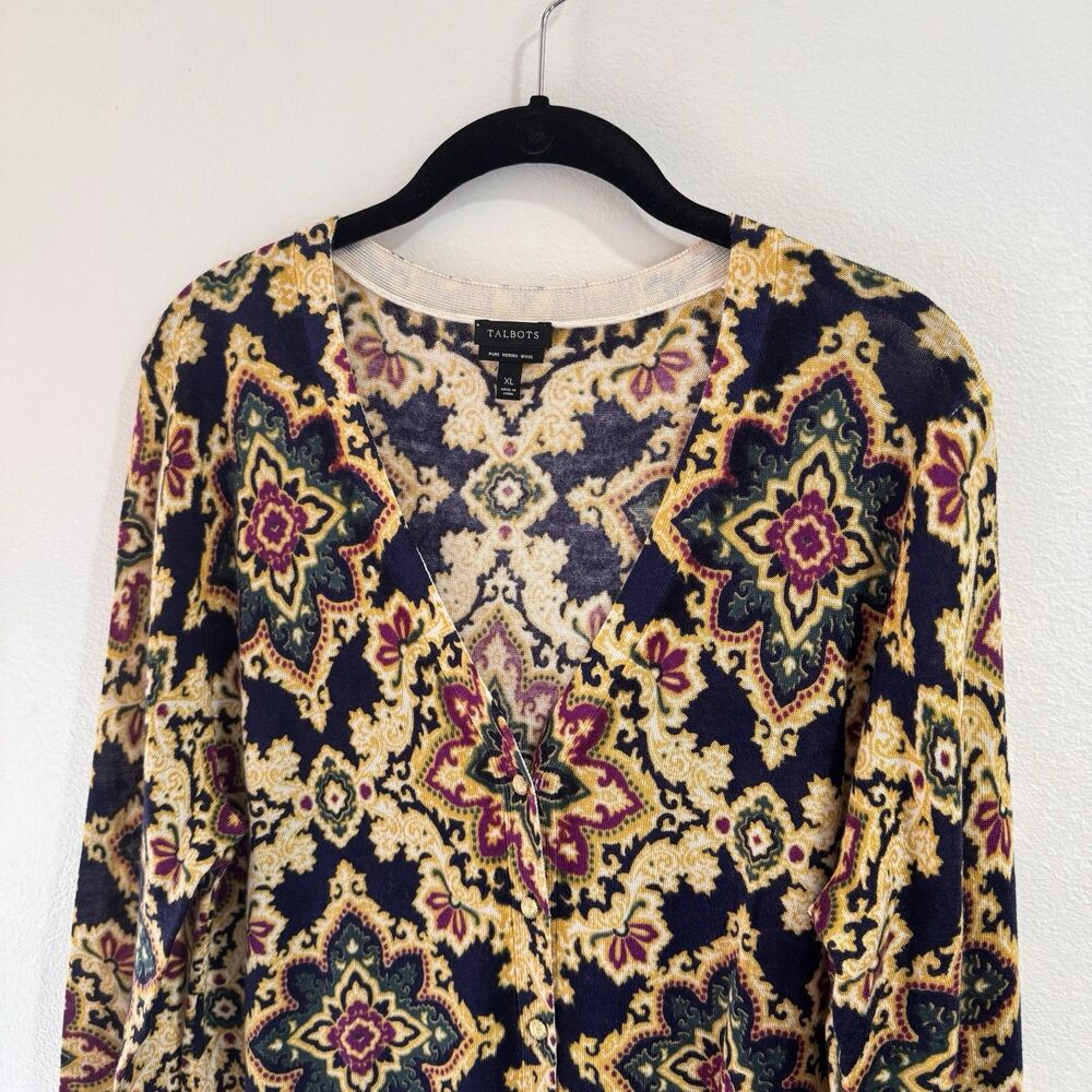 Talbots Cardigan Sweater XL Pure Merino Wool Soft Knit Floral Gold Buttons - Picture 2 of 9
